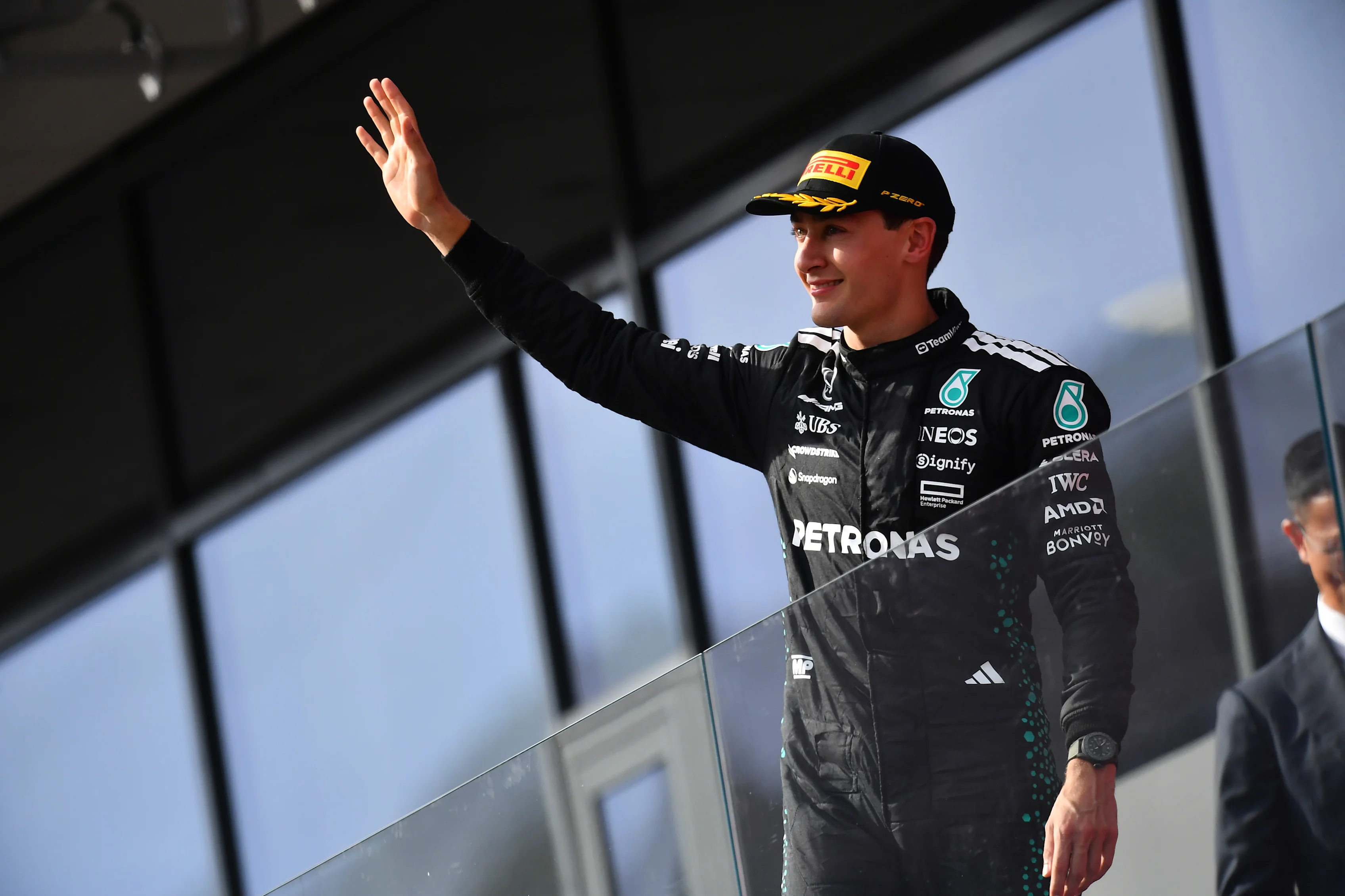 Budapest, Hungría - 03 de agosto: Tercer George Russell de Gran Bretaña y Mercedes AMG