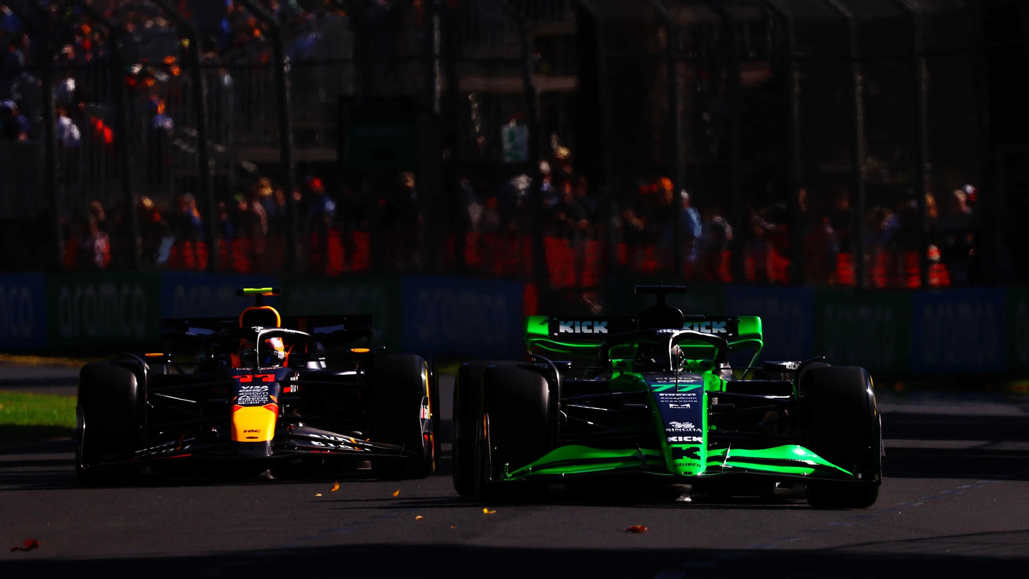 Melbourne, Australia - 22 de marzo: Valtteri Bottas de Finlandia conduciendo la (77) Kick Sauber C44