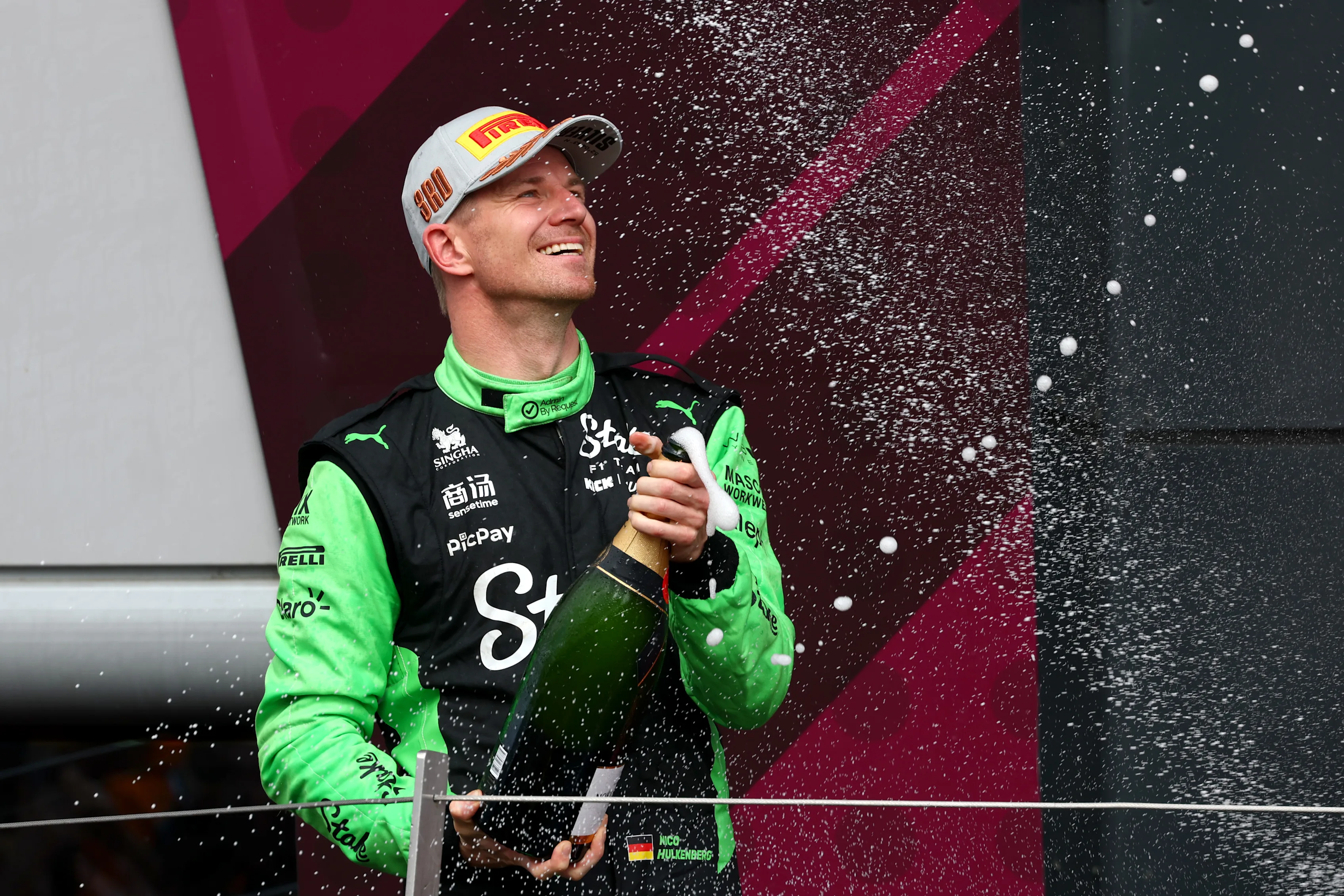 Northampton, Inglaterra - 06 de julio: Tercer Nico Hulkenberg de Alemania y STAKE F1 Equipo Kick