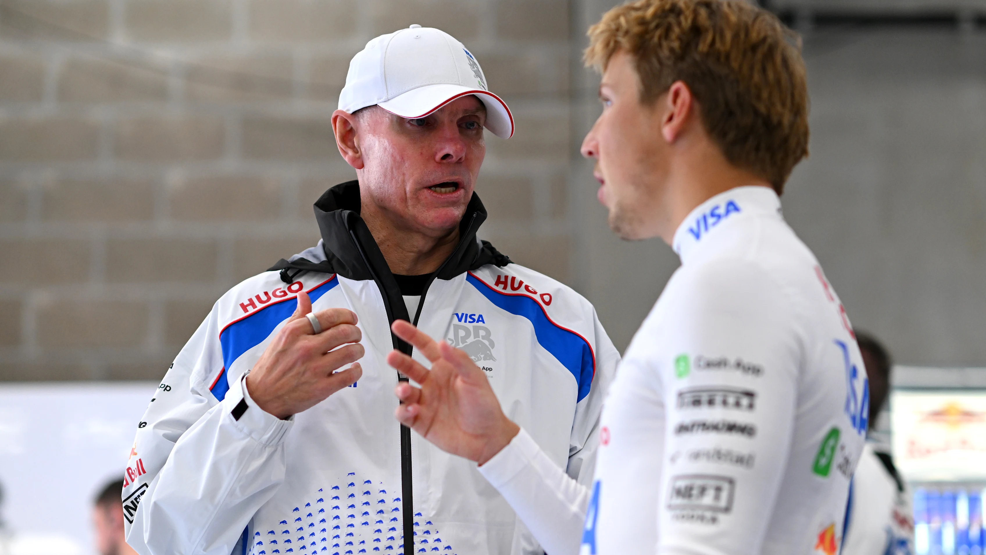 Alan Permane, director del equipo de Visa Cash App Racing Bulls habla con Liam