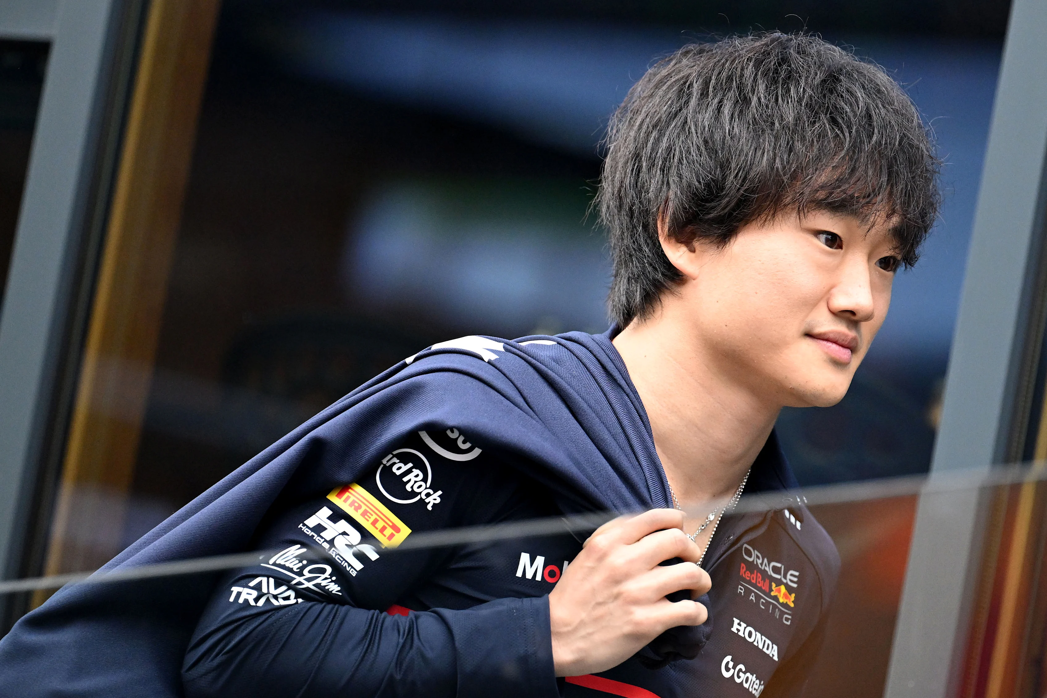 Budapest, Hungría - 03 de agosto: Yuki Tsunoda de Japón y Oracle Red Bull Racing mira antes de