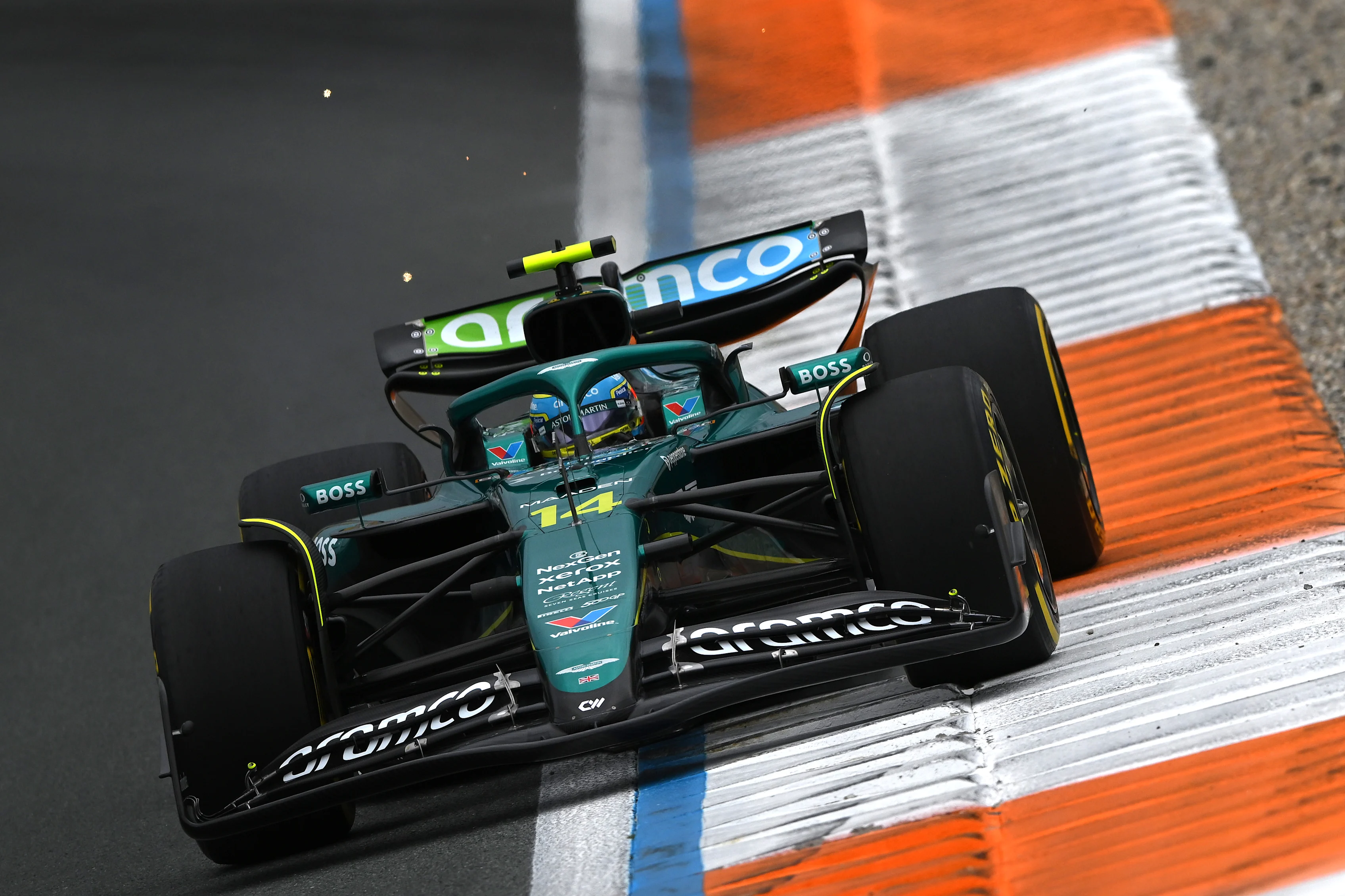 Zandvoort, Países Bajos - 29 de agosto: Fernando Alonso de España conduciendo el (14) equipo Aston Martin F1