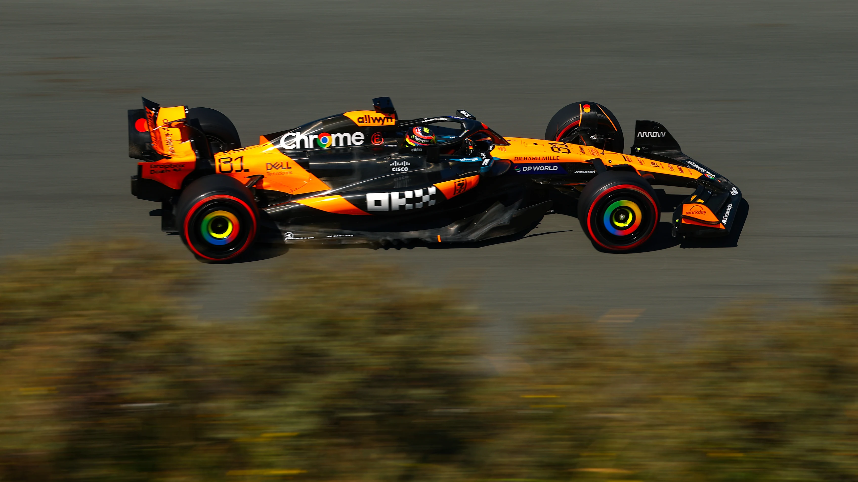 Zandvoort, Países Bajos - 30 de agosto: Oscar Piasstri de Australia conduciendo el (81) McLaren MCL39