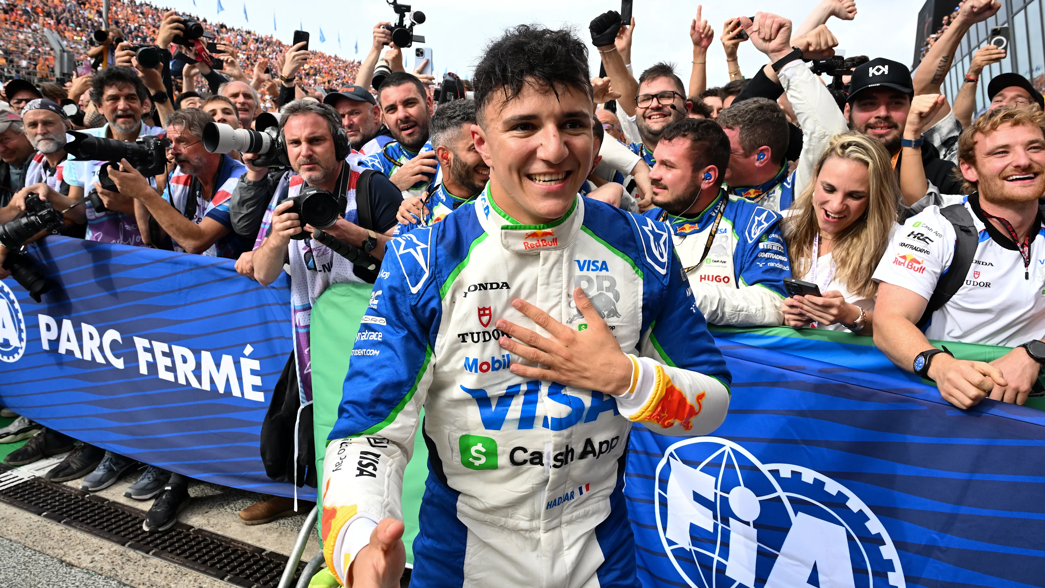 Zandvoort, Países Bajos - 31 de agosto: Tercer puesto en el tercer lugar ISack Hadjar de Francia y Visa Cash App Racing
