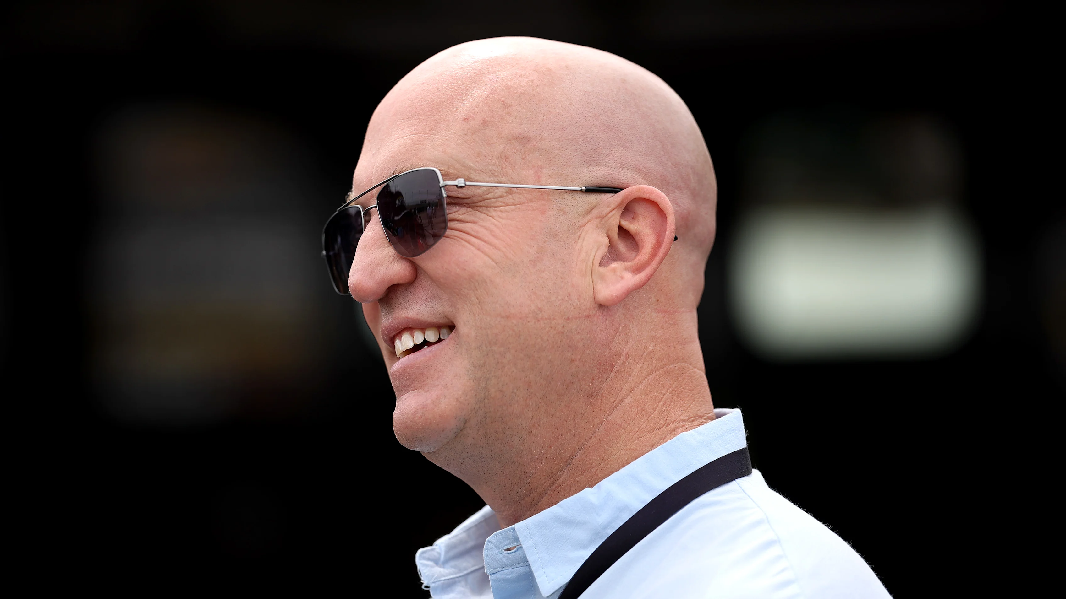 Homestead, Florida - 23 de marzo: copropietario de Spire Motorsports, Dan Towriss mira en el área del transportista