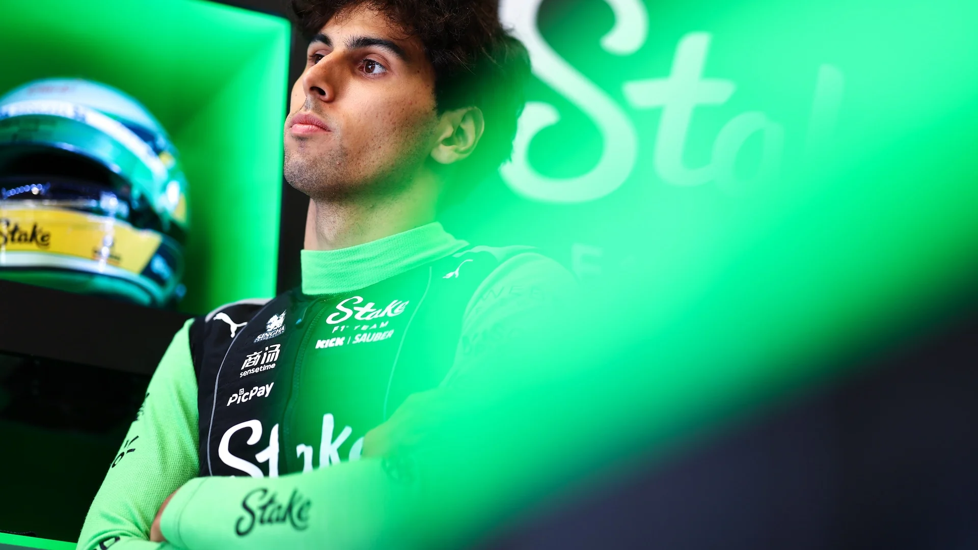 Spielberg, Austria - 28 de junio: Gabriel Bortoleto de Brasil y Stake F1 Team Kick Sauber mira en