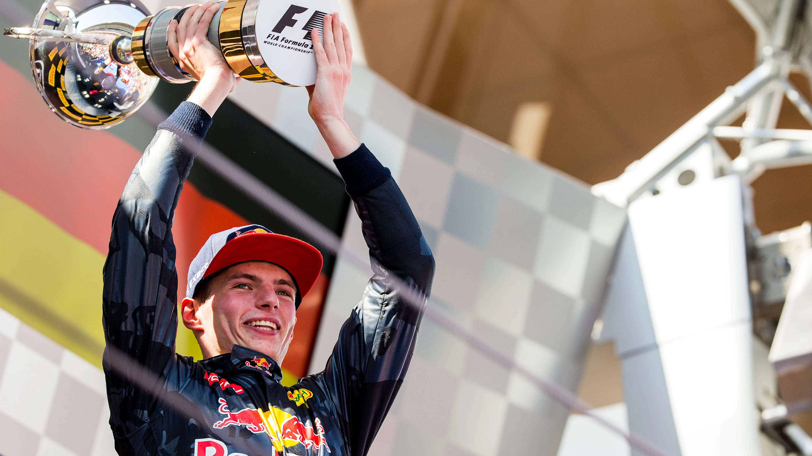 Montmelo, España - 15 de mayo: Max Verstappen de Red Bull Racing y los Países Bajos durante los españoles