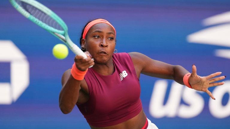 Coco Goorf, de los Estados Unidos, devuelve un tiro durante la tercera ronda del Campeonato de Tenis Abierto de US, el sábado 30 de agosto de 2025 en Nueva York. (Photo AP/Kirsty Wigglesworth)