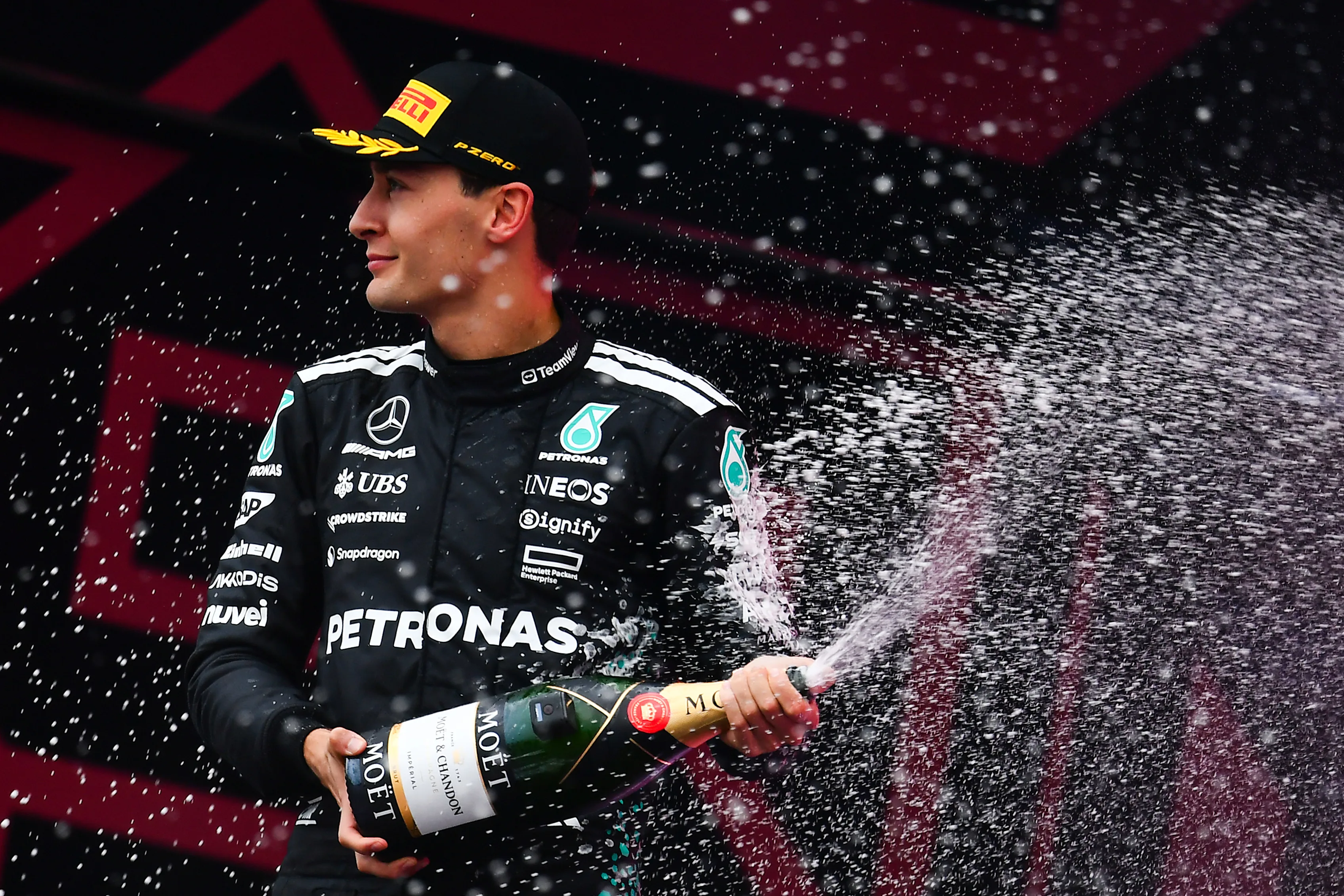 Bakú, Azerbaiyán - 21 de septiembre: Segundo colocado George Russell de Gran Bretaña y Mercedes AMG