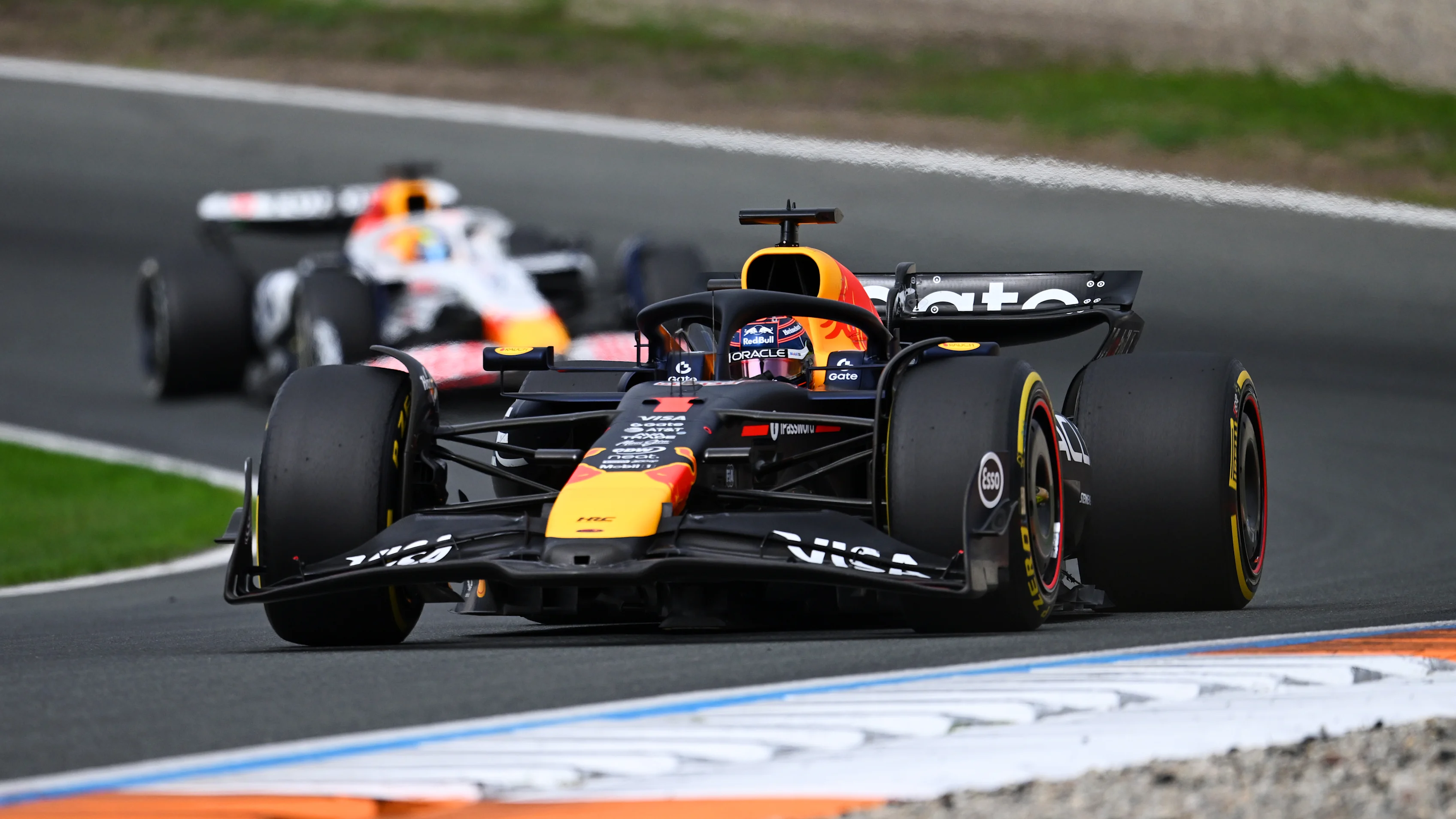 Zandvoort, Países Bajos - 31 de agosto: Max Verstappen de los Países Bajos conduciendo el (1) Oracle Red