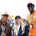 Los futbolistas Xavi Simons y Missy Bo Kearns se unieron al jugador de baloncesto Pascal Siakam en la red