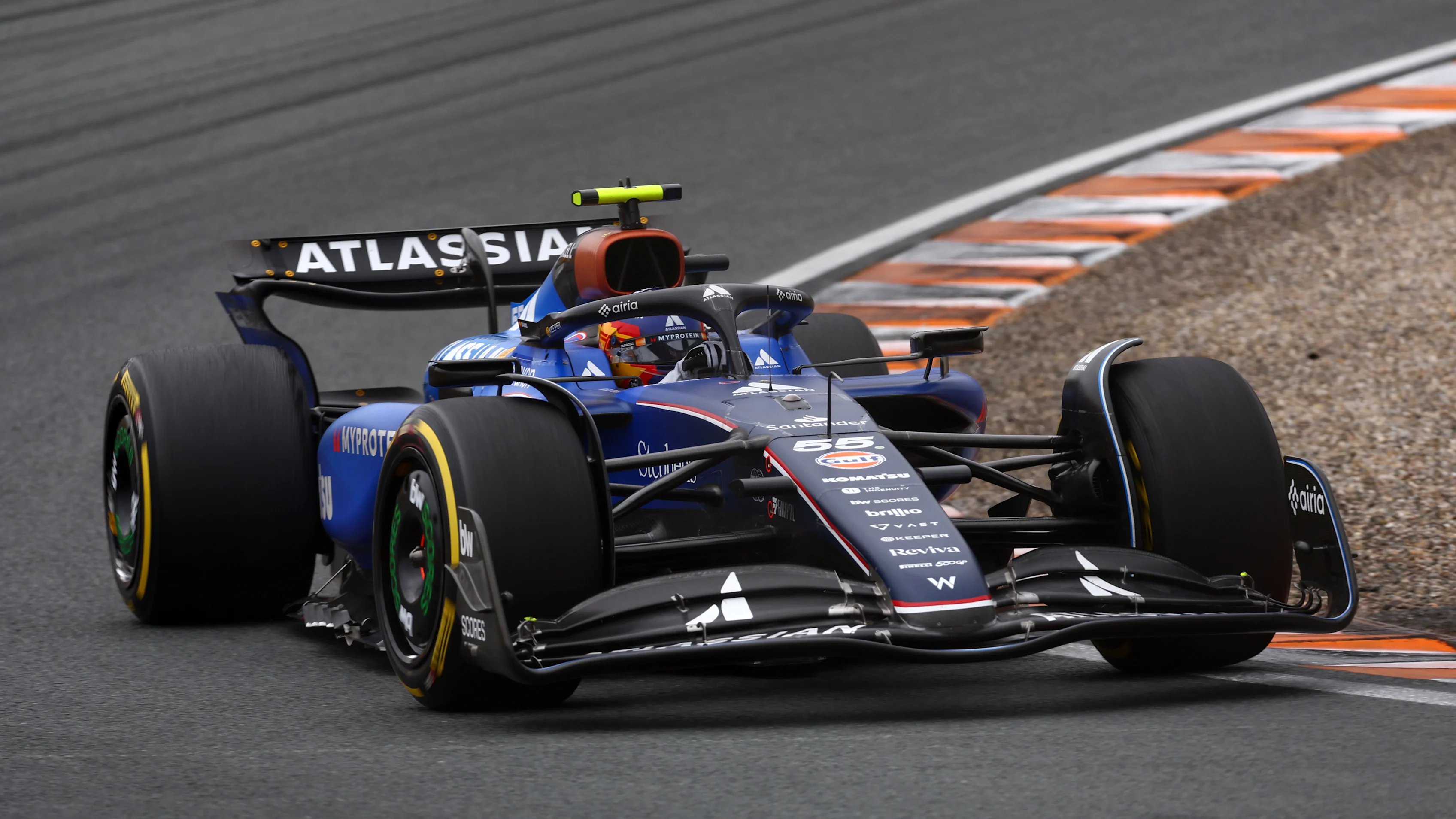 Zandvoort, Países Bajos - 31 de agosto: Carlos Sainz de España conduciendo el (55) Williams FW47 Mercedes