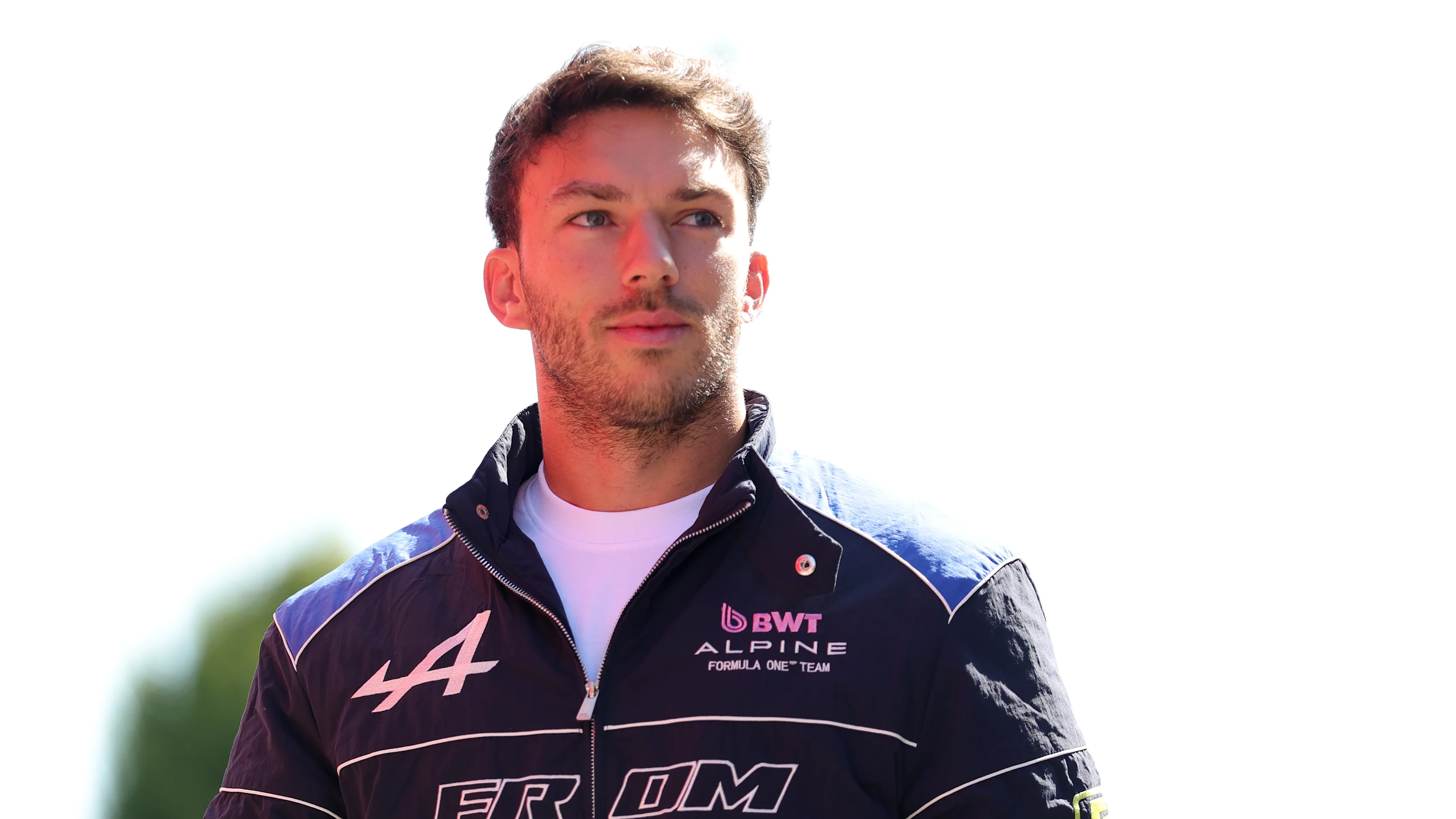 Monza, Italia - 04 de septiembre: Pierre Gasly de Francia y Alpine F1 llega al paddock durante