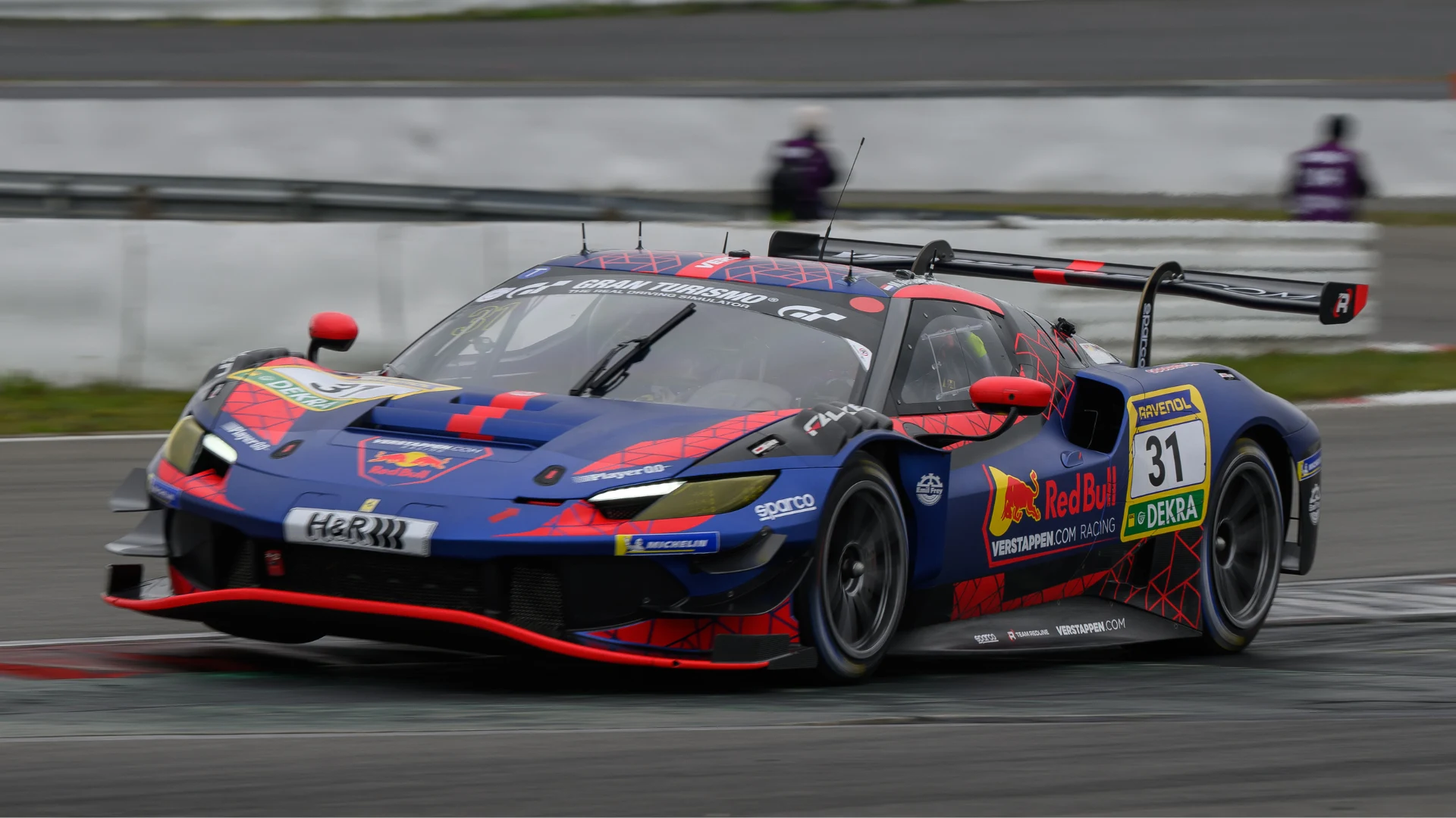 Verstappen-Nurburgring-4.png