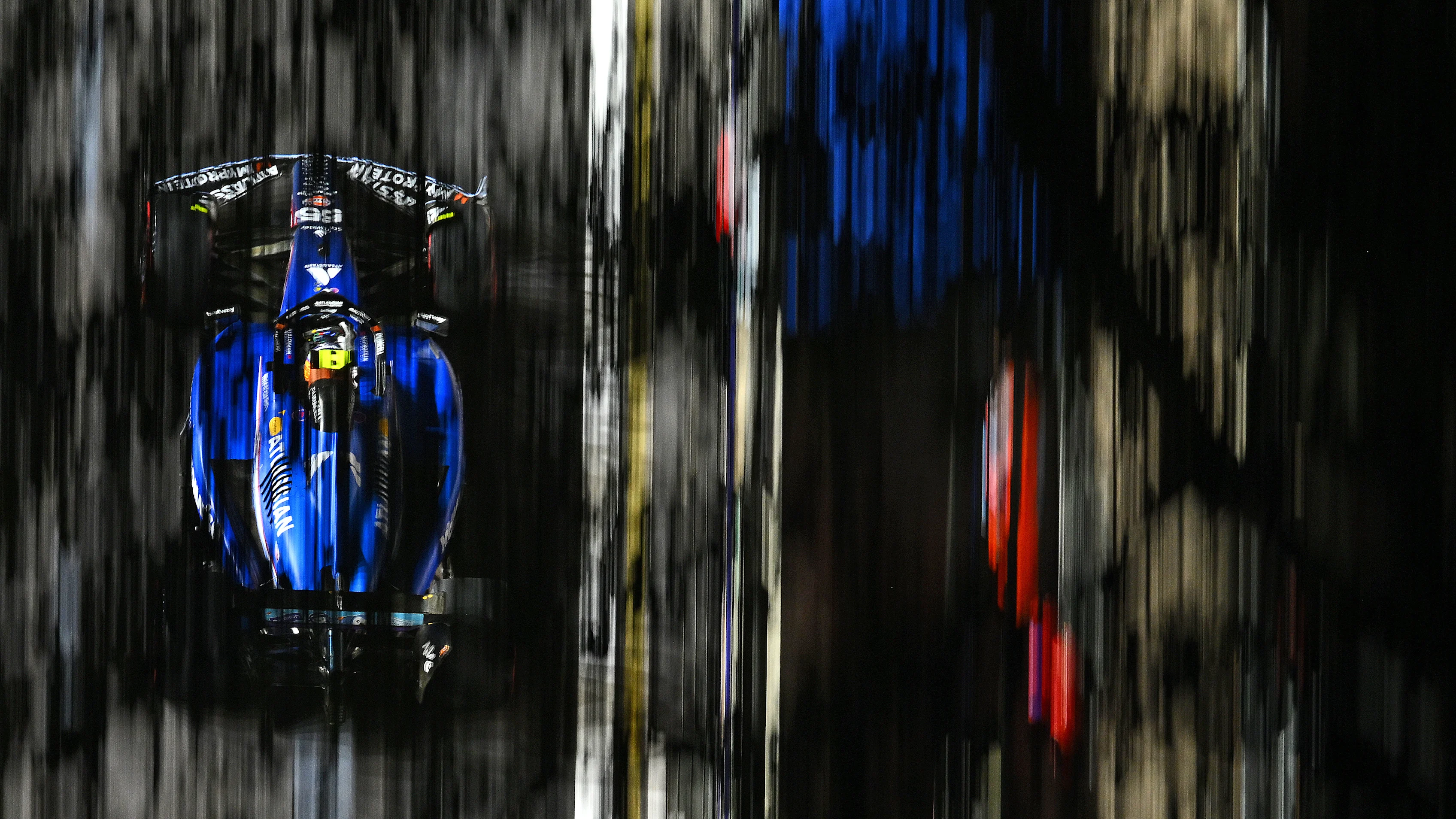 Singapur, Singapur - 03 de octubre: Carlos Sainz de España conduciendo el (55) Williams FW47 Mercedes en
