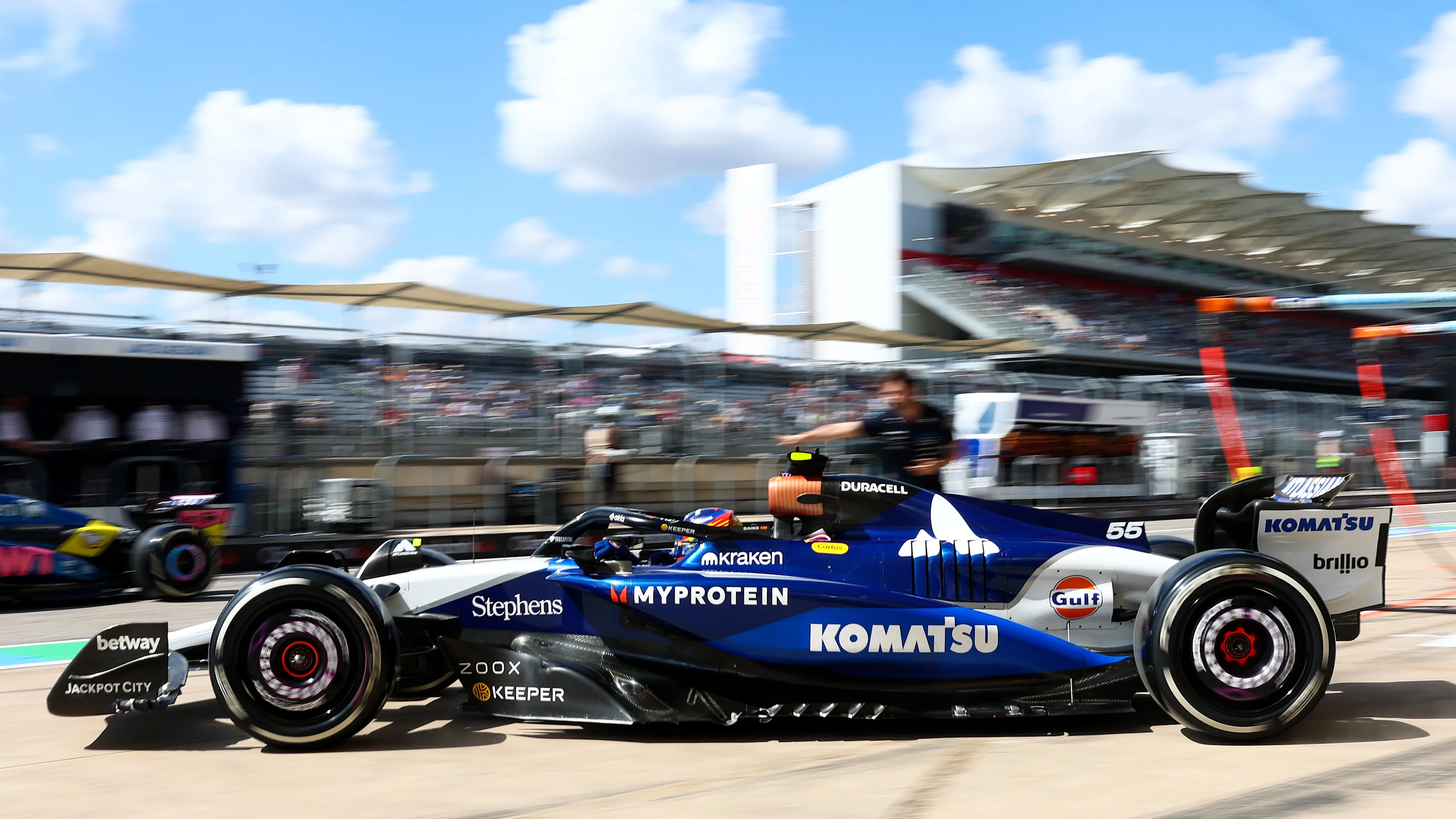 AUSTIN, TEXAS - 17 DE OCTUBRE: Carlos Sainz de España conduciendo el (55) Williams FW47 Mercedes sale