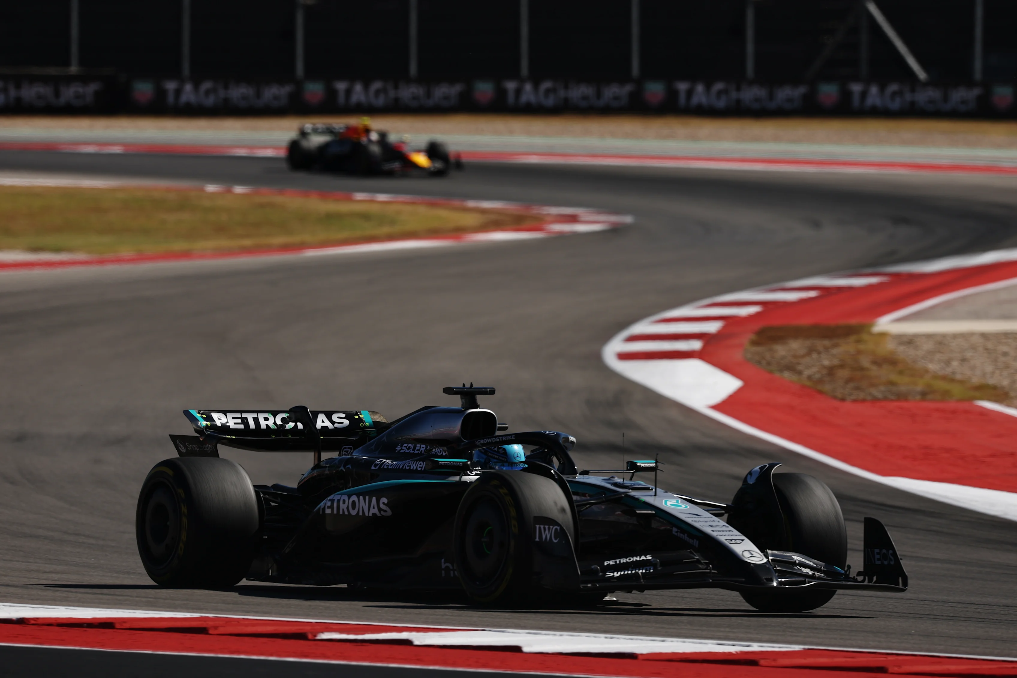 AUSTIN, TEXAS - 19 DE OCTUBRE: George Russell de Gran Bretaña conduciendo el (63) Mercedes AMG Petronas