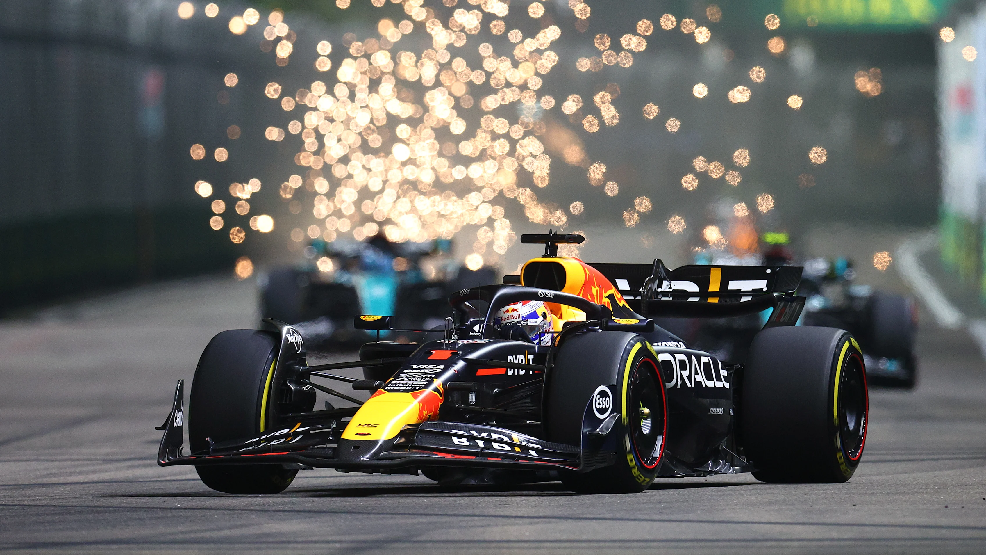 Singapur, Singapur - 22 de septiembre: Max Verstappen de los Países Bajos que conducen el (1) Oracle Red