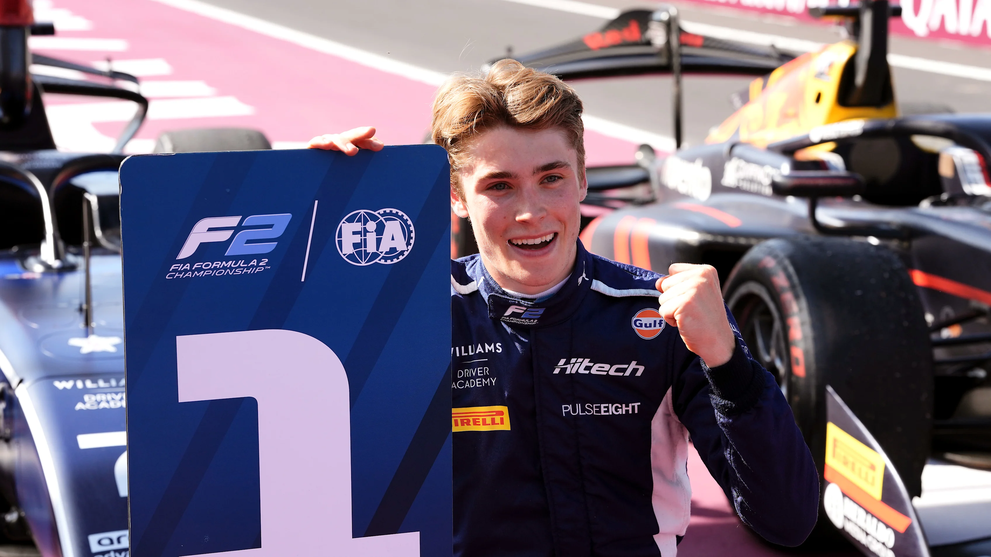 MONZA, ITALIA - 7 DE SEPTIEMBRE: El ganador de la carrera Luke Browning de Gran Bretaña y Hitech TGR (7)