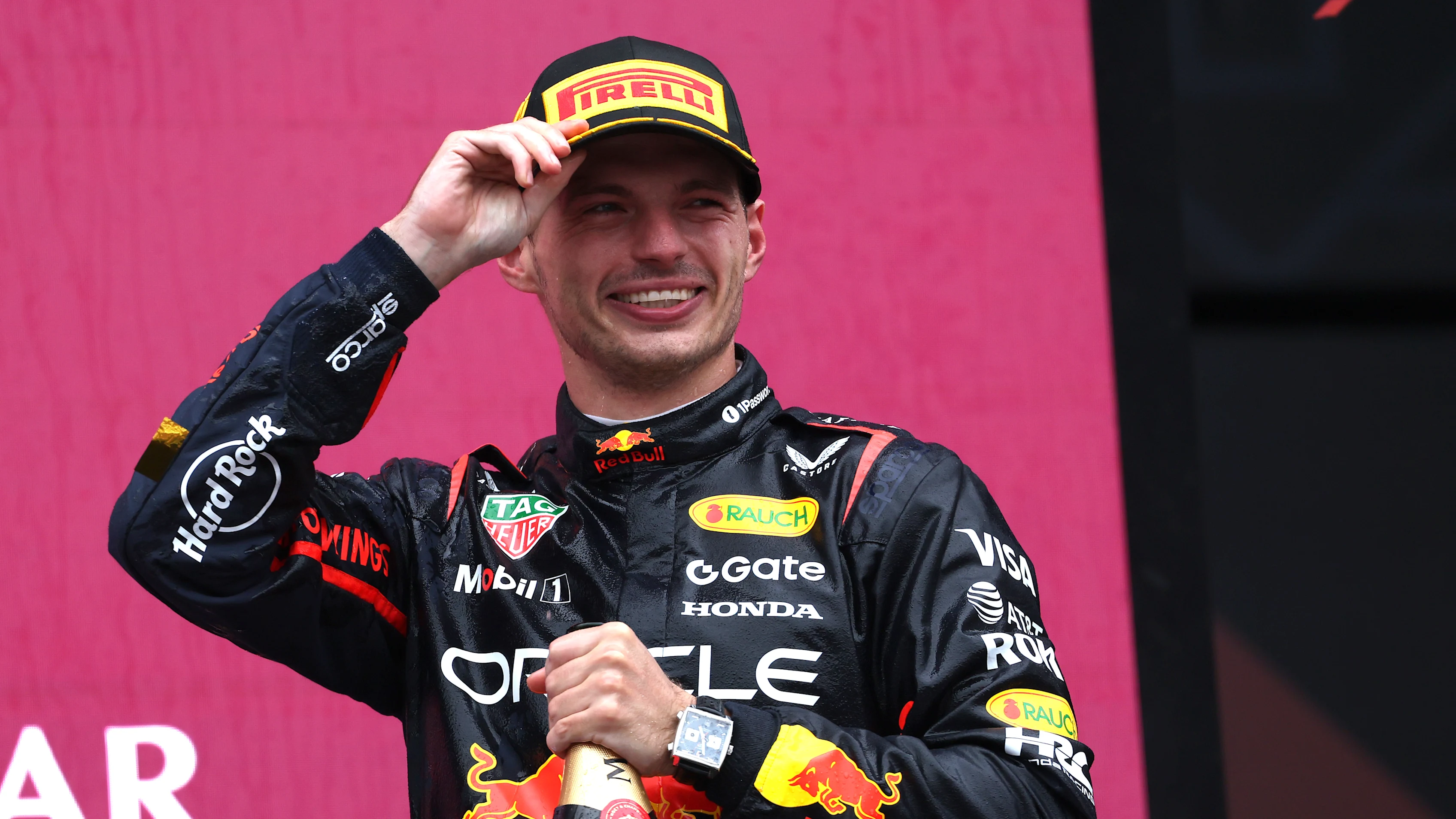 Bakú, Azerbaiyán - 21 de septiembre: ganador de la carrera Max Verstappen de los Países Bajos y Oracle Red Bull