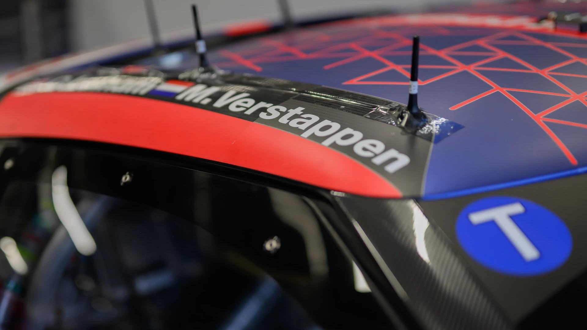 Nuerburg, Alemania - 27 de septiembre: Nombre Max Verstappen of Holanda se ve en el #31 Ferrari 296 GT3
