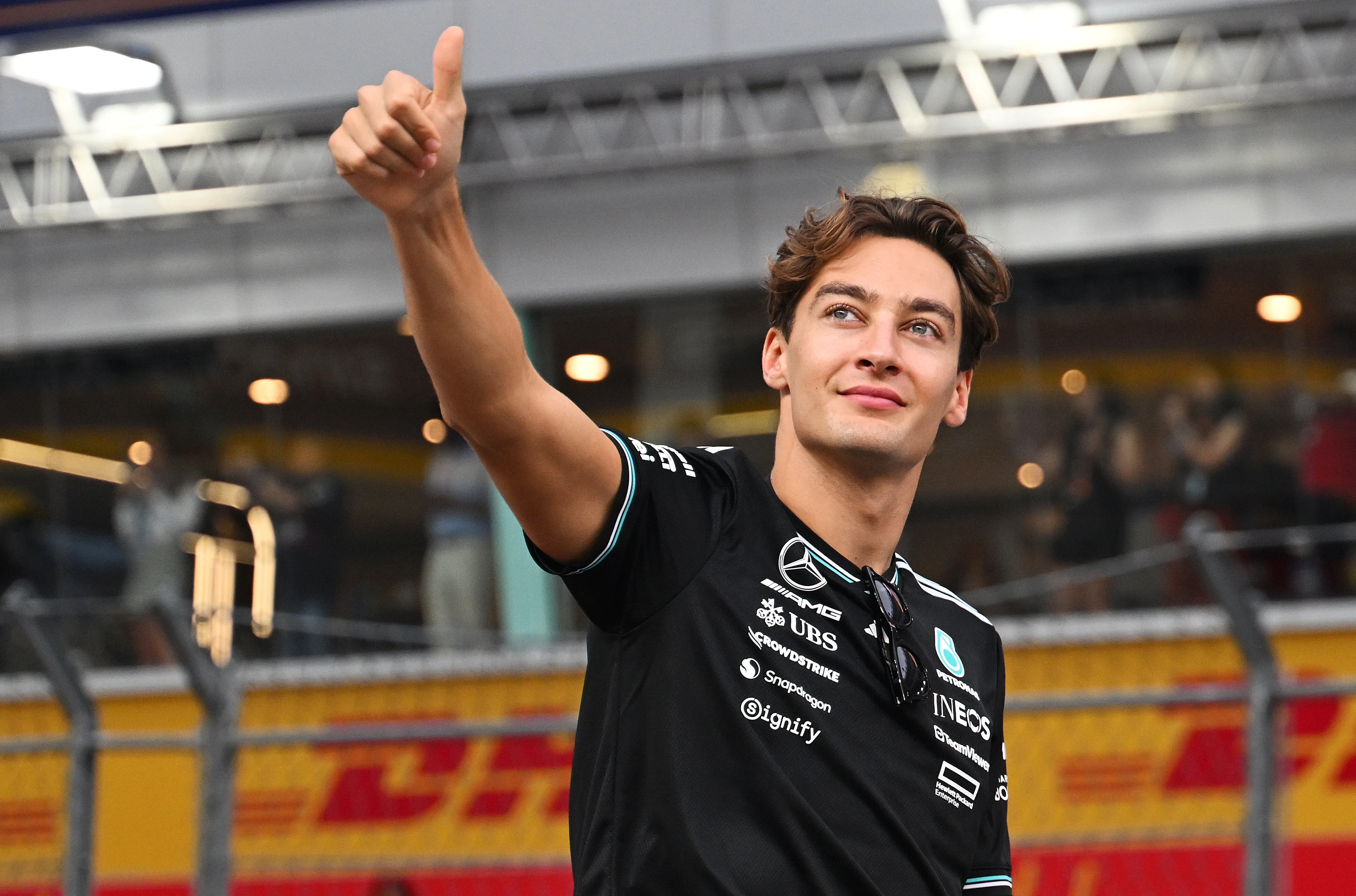 SINGAPUR, SINGAPUR - 5 DE OCTUBRE: George Russell de Gran Bretaña y Mercedes AMG Petronas F1
