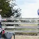 Ricciardo se adentra en el salvaje oeste y aprende a enlazar como si hubiera nacido con botas