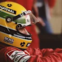   El diseño del casco de Aryton Senna es uno de los más famosos del deporte. Desliza para ver más imágenes