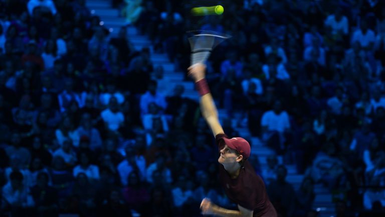 Jannik Sinner de Italia durante las Finales ATP World Tour, en Turín, Italia, el lunes 10 de noviembre de 2025. (Foto AP/Antonio Calanni)