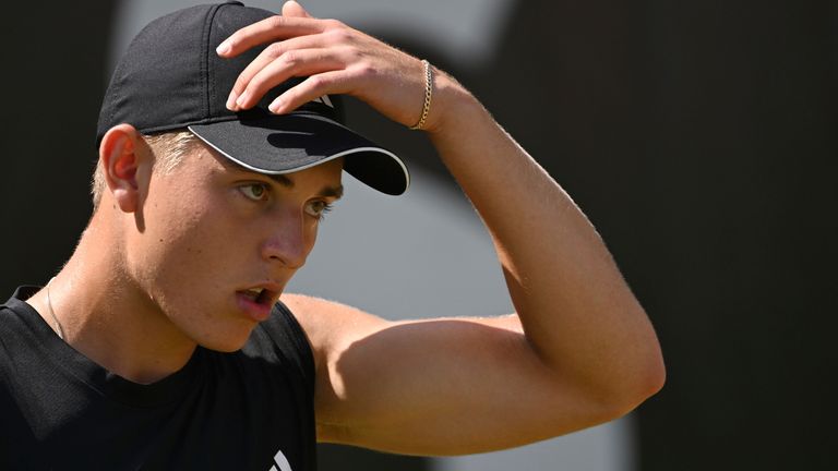 Baden-Württemberg, Stuttgart: Tenis: ATP Tour - Stuttgart, individuales, masculino, cuartos de final. Engel (Alemania) - Auger-Aliassime (Canadá). justin 