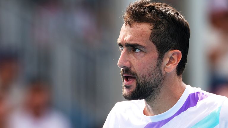 Australia, Melbourne: Tenis: Grand Slam - Abierto de Australia, masculino, 1ª ronda. Altmaier (Alemania) - Cilic (Croacia). Marin Cilic está en acción. 