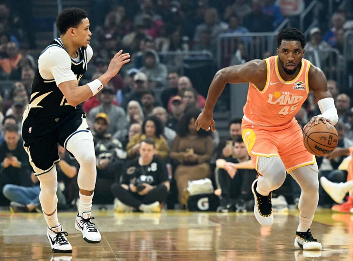 Ryan Rollins y Donovan Mitchell