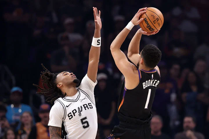 Castillo de Stephon, Devin Booker