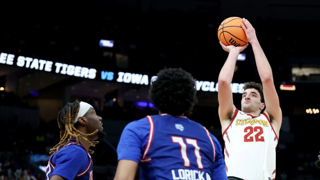 Milan Momcilovic de Iowa State se declarará para el Draft de la NBA, también ingresará al portal de transferencias